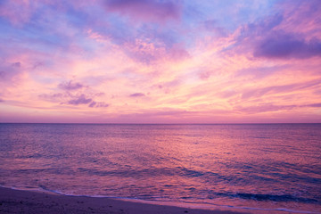 鮮やかな夕焼け