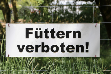 Großes Schild 
