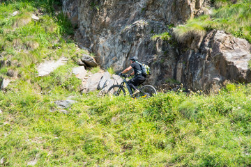 mountain bike sui sentieri alpini