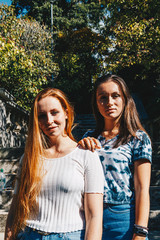 Obraz premium Portrait of two beautiful friends 