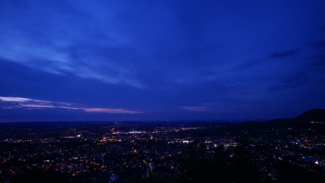 Reutlingen, Deutschland: Pulsierende Stadt in der D&auml;mmerung