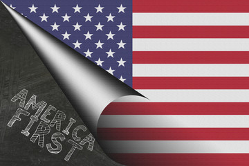 Flagge von USA und Slogan America First