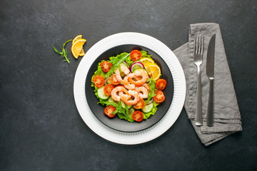 Vegetables and shrimps salad