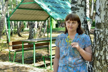 Fototapeta premium woman in the gazebo