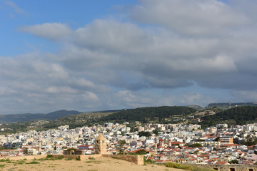 Fototapeta na wymiar Blick auf Rethymno von der Fortezza auf Kreta in Griechenland