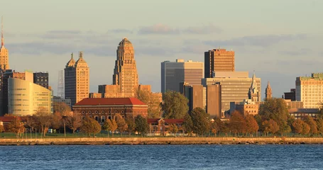 Foto op Plexiglas De skyline van Buffalo, New York over de Niagara-rivier © Harold Stiver