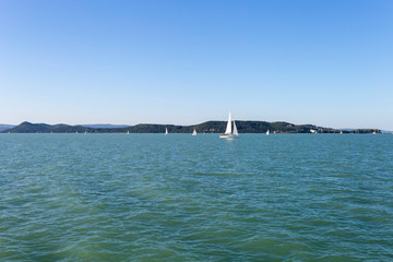 Obraz premium Sailboats in the Lake Balaton, Hungary on a summer day.