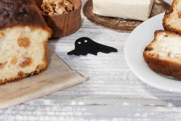 Barmbrack or bairin breac is a traditional Irish sweet yeast bread with grapes and raisins, often eaten with afternoon tea butter and traditionally served on Halloween.