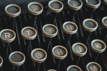 keys on typewriter