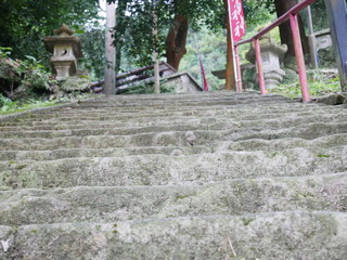 神社への階段