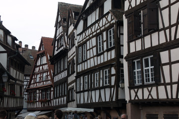 Fototapeta na wymiar Casas en Estrasburgo