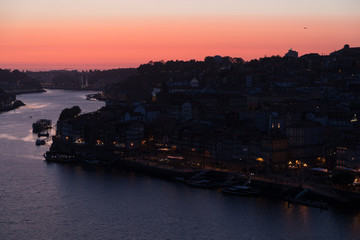 Soleil couchant sur Porto, Portugal