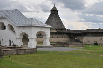 Fototapeta na wymiar Pskov the Administrative Chamber View from Dovmontov city