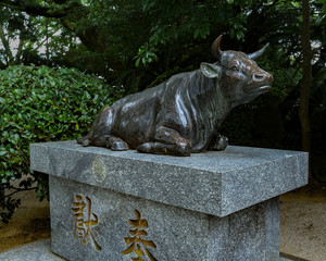 statue of cow