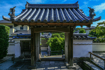 temple gate 