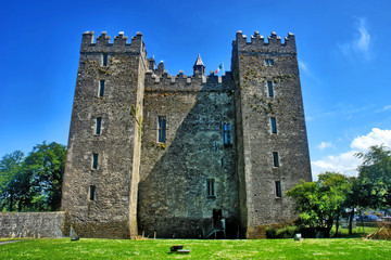 Bunratty Castle  - a large 15th-century tower house in County Clare, Ireland © robnaw