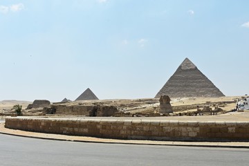 Obraz na płótnie Canvas The Pyramids of Giza and the Sphinx, Cairo, Egypt.