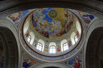 Obraz premium Inside Cathedral Basilica of St. John the Apostle in Eger Hungary