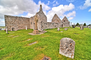  The monastery of Clonmacnoise situated  on the River Shannon, Irland