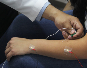 Electromiografía estudio médico para neurología