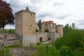 Fototapeta na wymiar Château de Couches en Saône et Loire