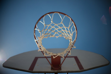 Basketball hoop