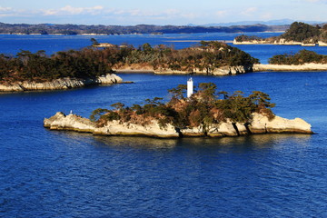 Fototapeta premium 塩釜 多聞山から松島湾 地蔵島灯台を望む
