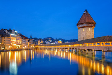 Fototapeta na wymiar Nigth view of city center of Lucerne with famous Chapel Bridge and lake Lucerne (Vierwaldstatersee), Canton of Lucerne, Switzerland