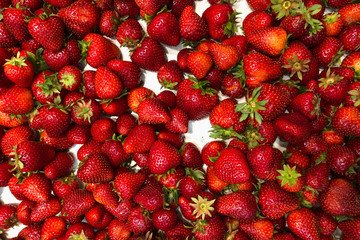 Juicy red strawberries, ripe berries pattern