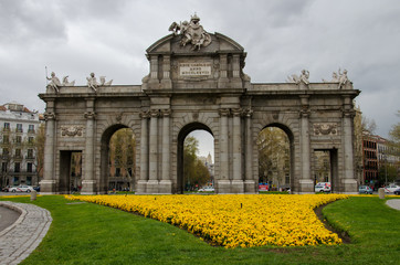 Obraz premium Puerta de Alcalá, Madrid, España