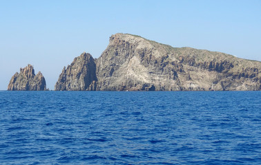 Fototapeta na wymiar rock formation near Panarea