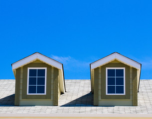 Canadian Rental units showing triplex for rental income