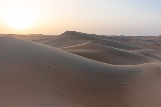 Arabische Sandw&uuml;ste bei Sonnenaufgang