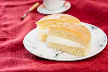 French dessert butter brioche Tarte tropezienne