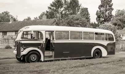 Papier Peint photo Lavable Rétro vintage bus on the road