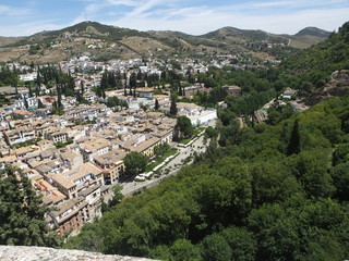Obraz premium Vista de la ciudad de Granada desde la Alhambra