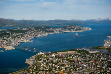 Panoramablick auf das Stadt Tromsø, Norwegen © Ira Mathes