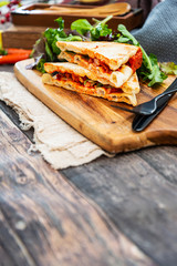 roasted chicken tandoori sauce sandwich