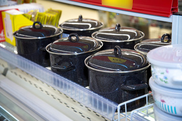 black enameled pans with lid in the store