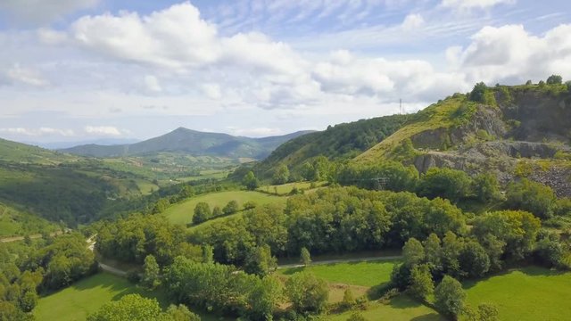 VALLEYS AND MOUNTAINS OF CAUREL..LIVESTOCK REGION. WAY OF SANT JAMES