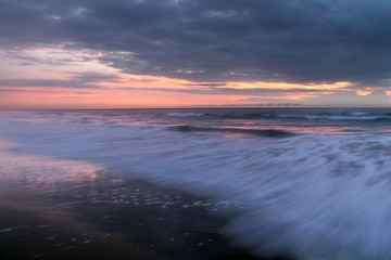 Dramatic Tide