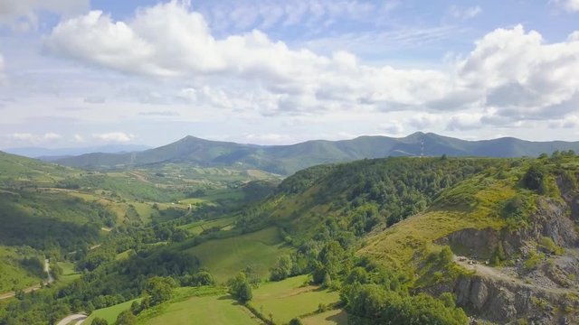 SPECTACULAR VIEW OF THE FORESTS AND MOUNTAINS OF CAUREL. WAY OF SAINT JAMES. SANTIAGO'S ROAD
