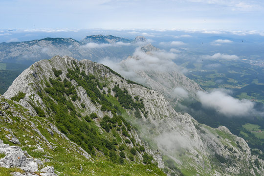 Panoramic view of the mountains of Duranguesado from Amboto