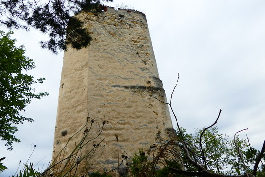Bergfried 