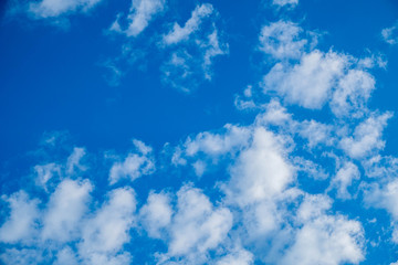 Obraz premium Clouds near sunset before rain blue sky