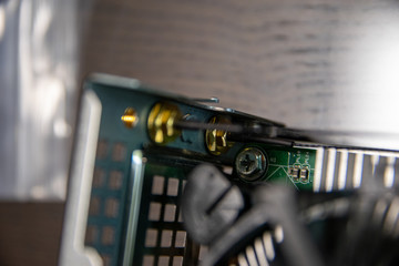 小型PC背面アンテナ口 