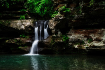 Fototapeta na wymiar The Upper Falls at Old Man's Cave, Hocking Hills, Ohio