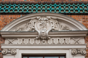 Schöne Hausfassade in der Nähe des Heumarktes in Stettin