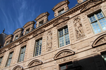 Fototapeta premium Hôtel de Sully (Sully mansion) in Paris (France)