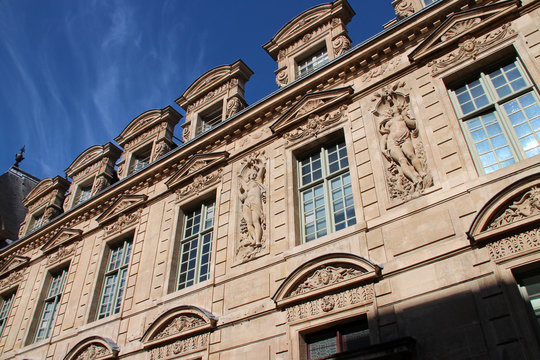 H&ocirc;tel de Sully (Sully mansion) in Paris (France)